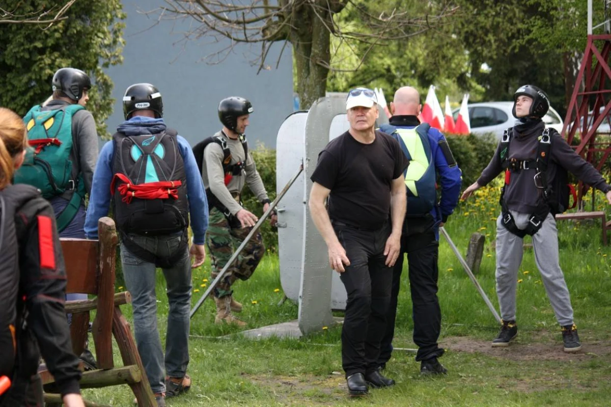 Teoretyczny Kurs Spadochronowy